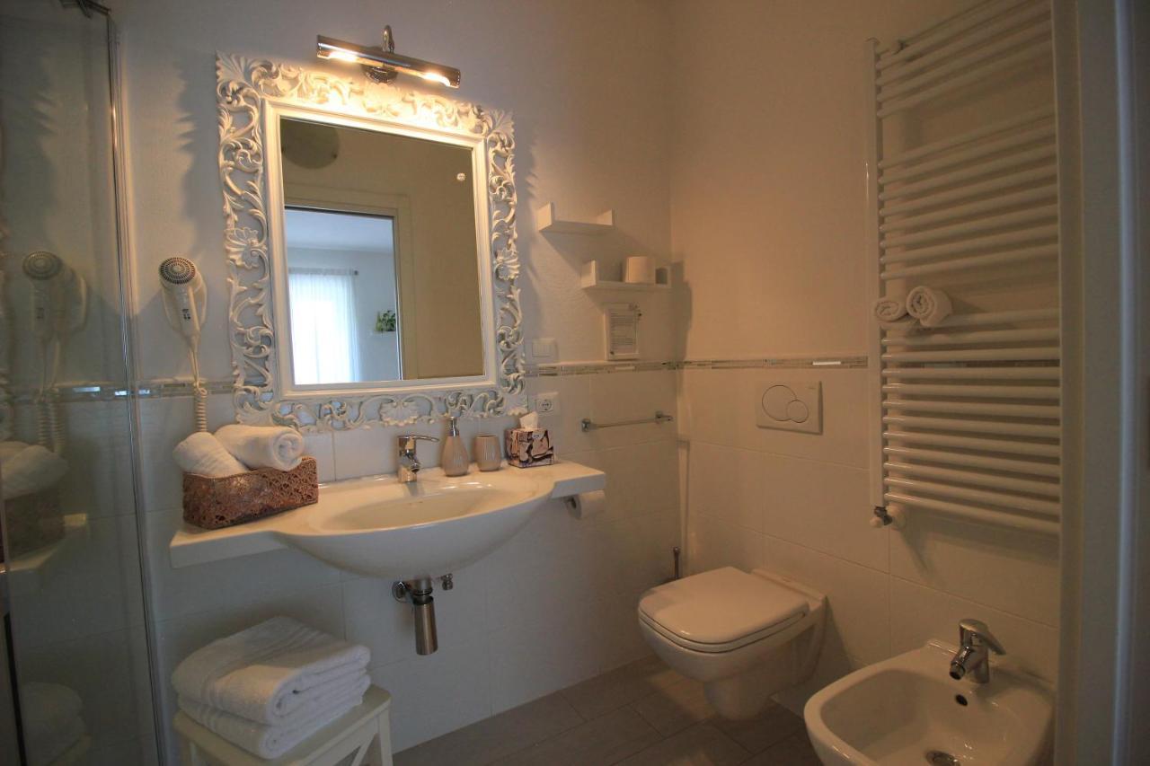 Rooms Il Punto Peschiera del Garda Kültér fotó